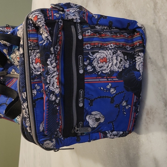 LIKE NEW LeSportsac Collette convertible duffle/crossbody - Picture 4 of 12